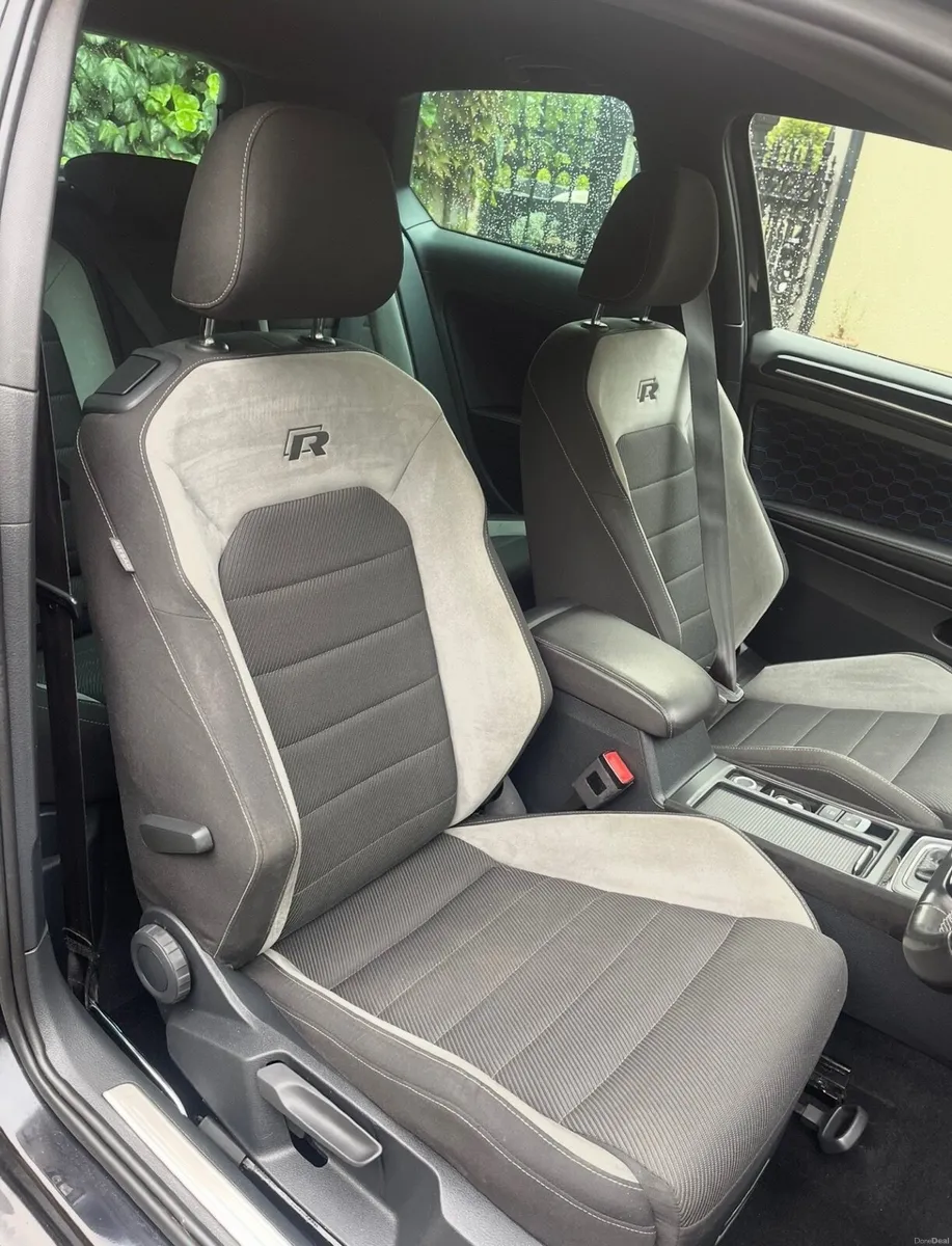 Volkswagen Golf -2 Door-Deep Black Pearl Metallic - Image 4