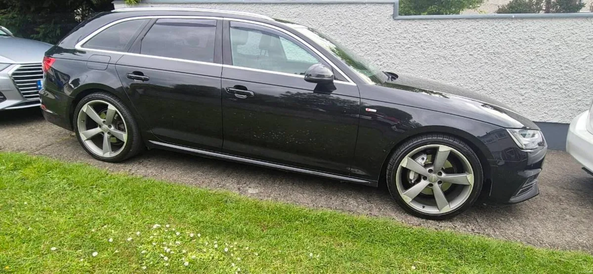 AUDI A4 ESTATE SLINE - Image 1