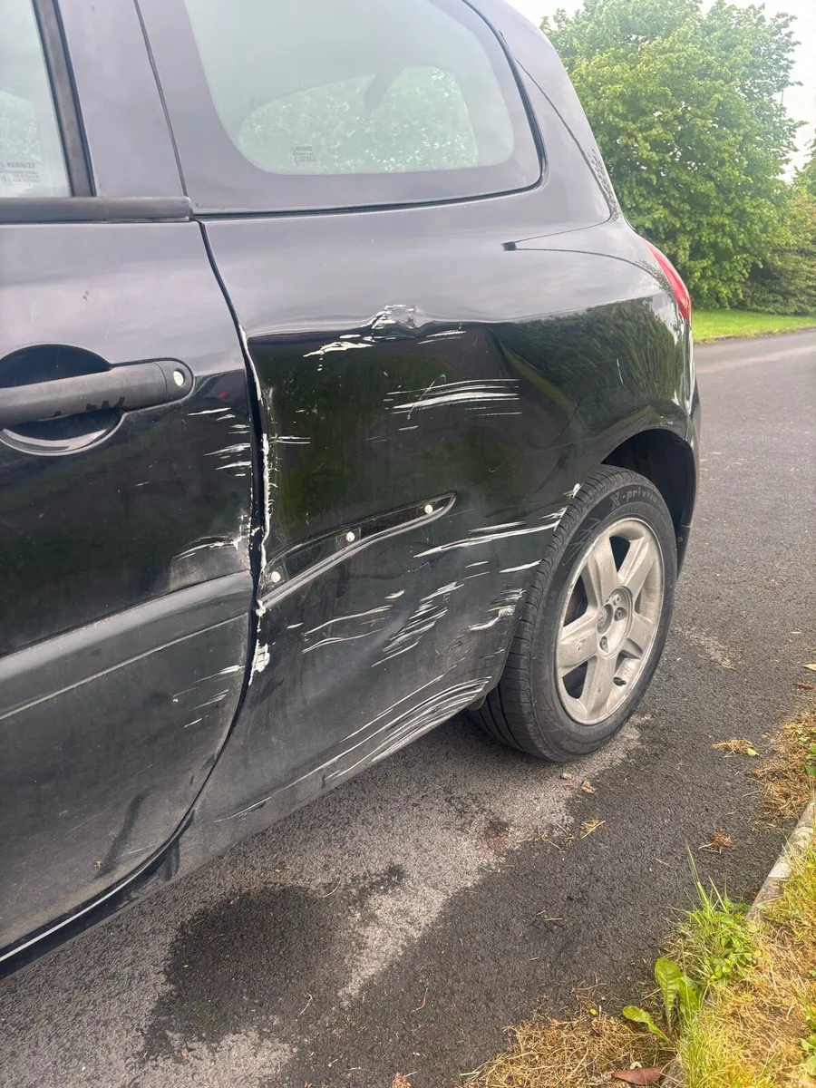 Renault Clio 2012 | 1.2 Petrol *needs work* - Image 4