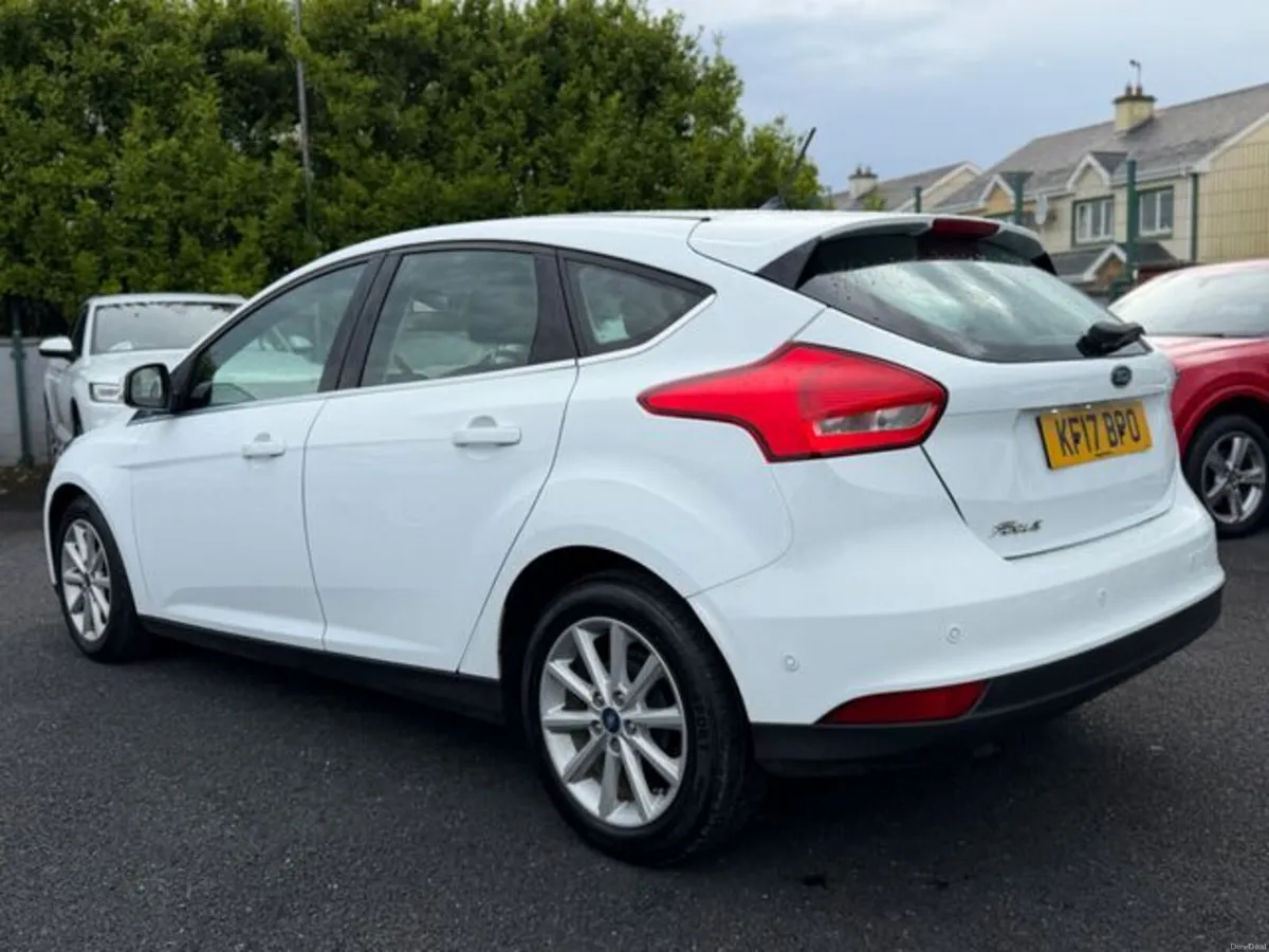 Ford Focus TITANIUM TDCI - Image 2