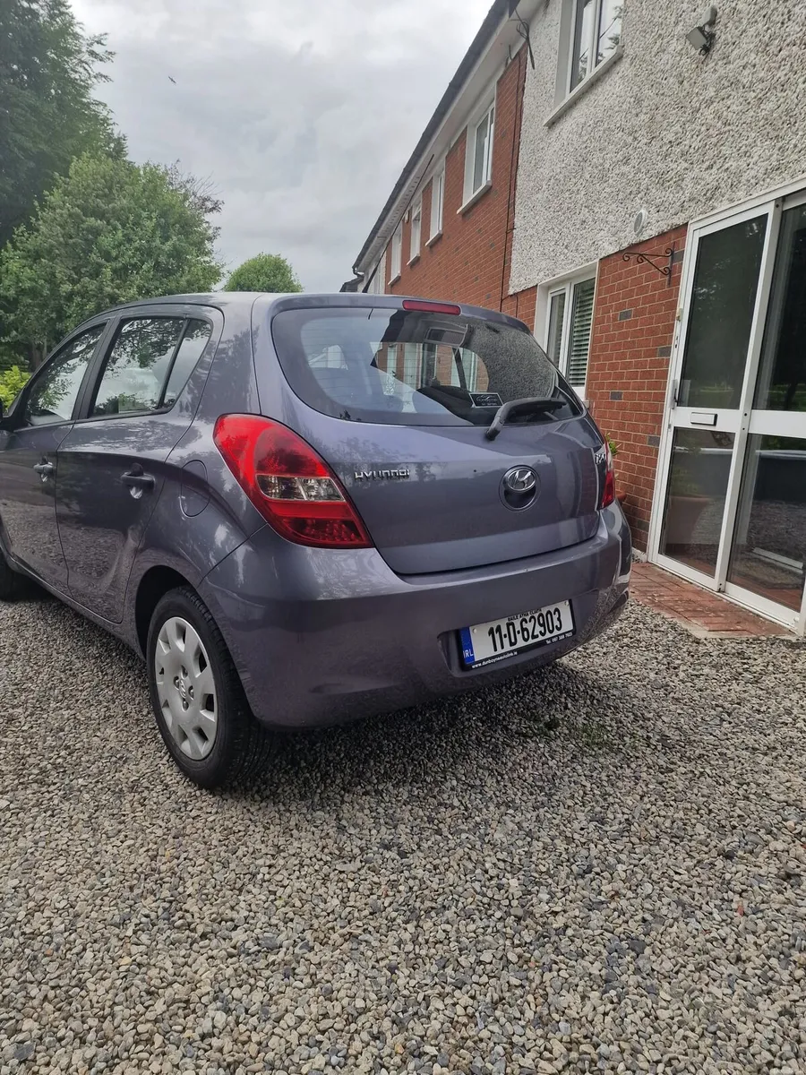 11 HYUNDAI i20 *NEW NCT & TAX* - Image 3