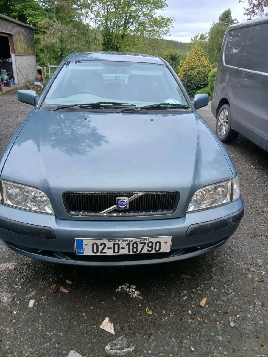 Volvo car - Image 2