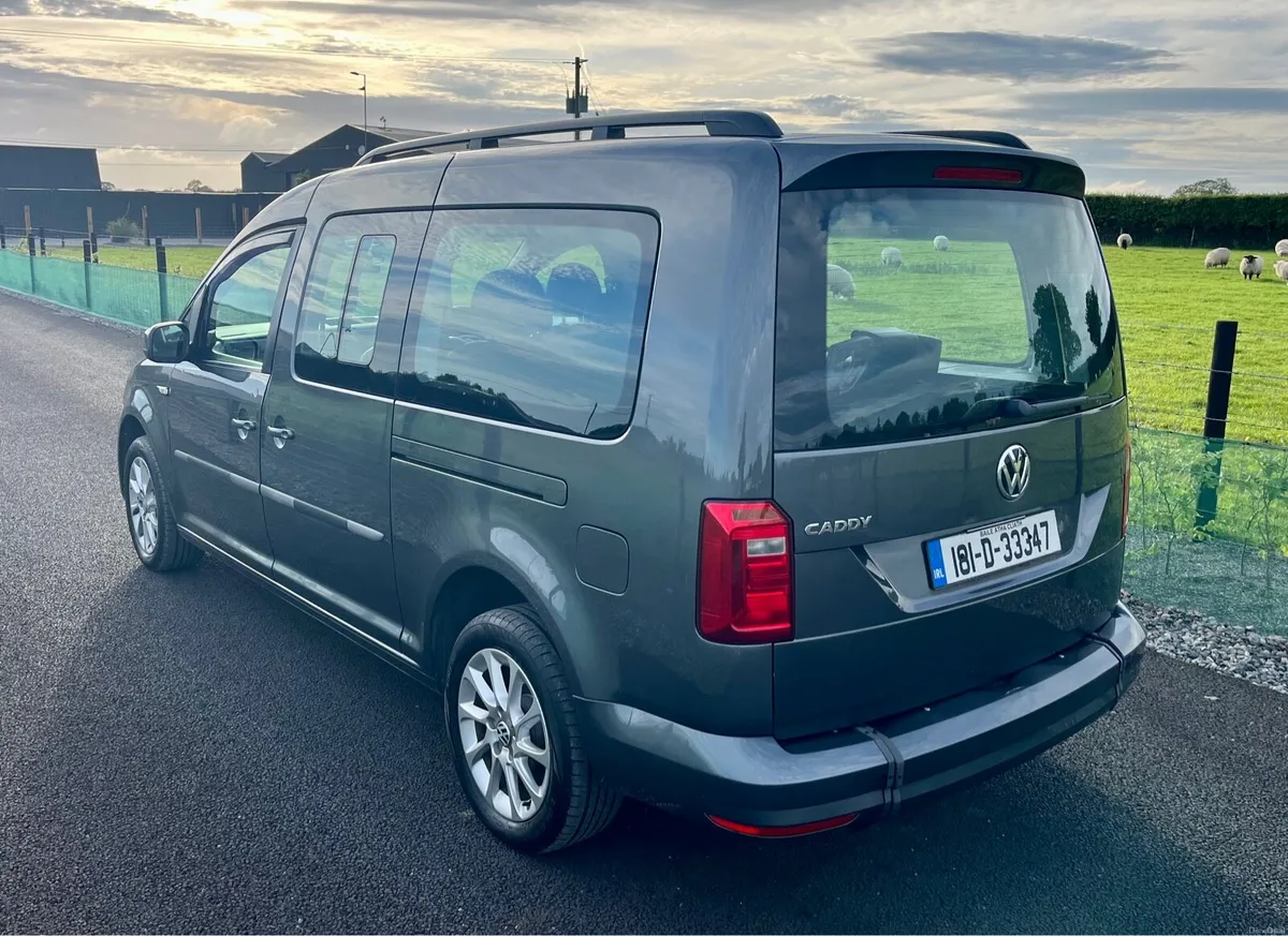 2018 Volkswagen Caddy MaxiLife Automatic - Image 3