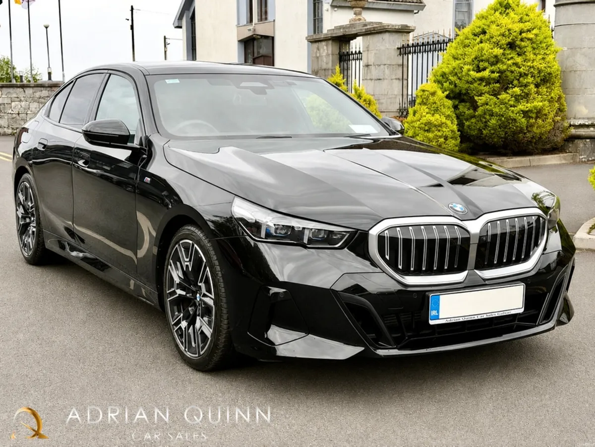 BMW 5-Series 523d M-SPORT X-DRIVE AUTO==NEW MODEL= - Image 4