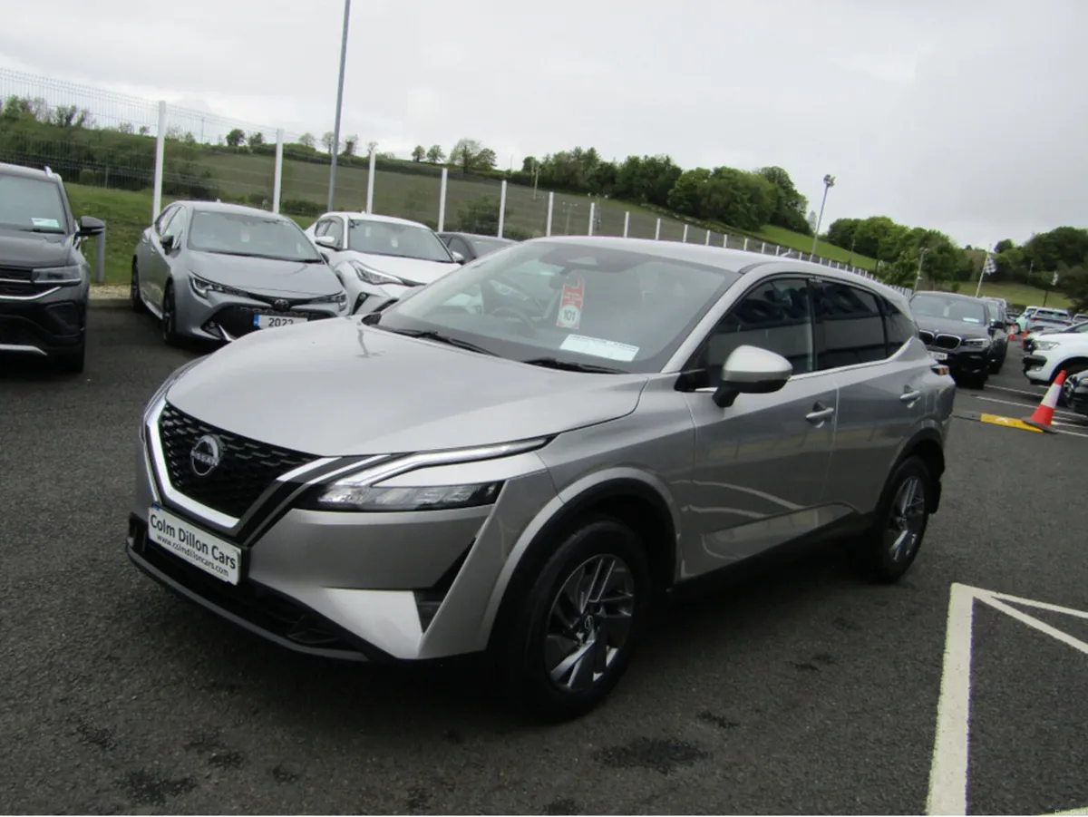 Nissan Qashqai 1.3 HYB SV MY2 4DR - Image 4