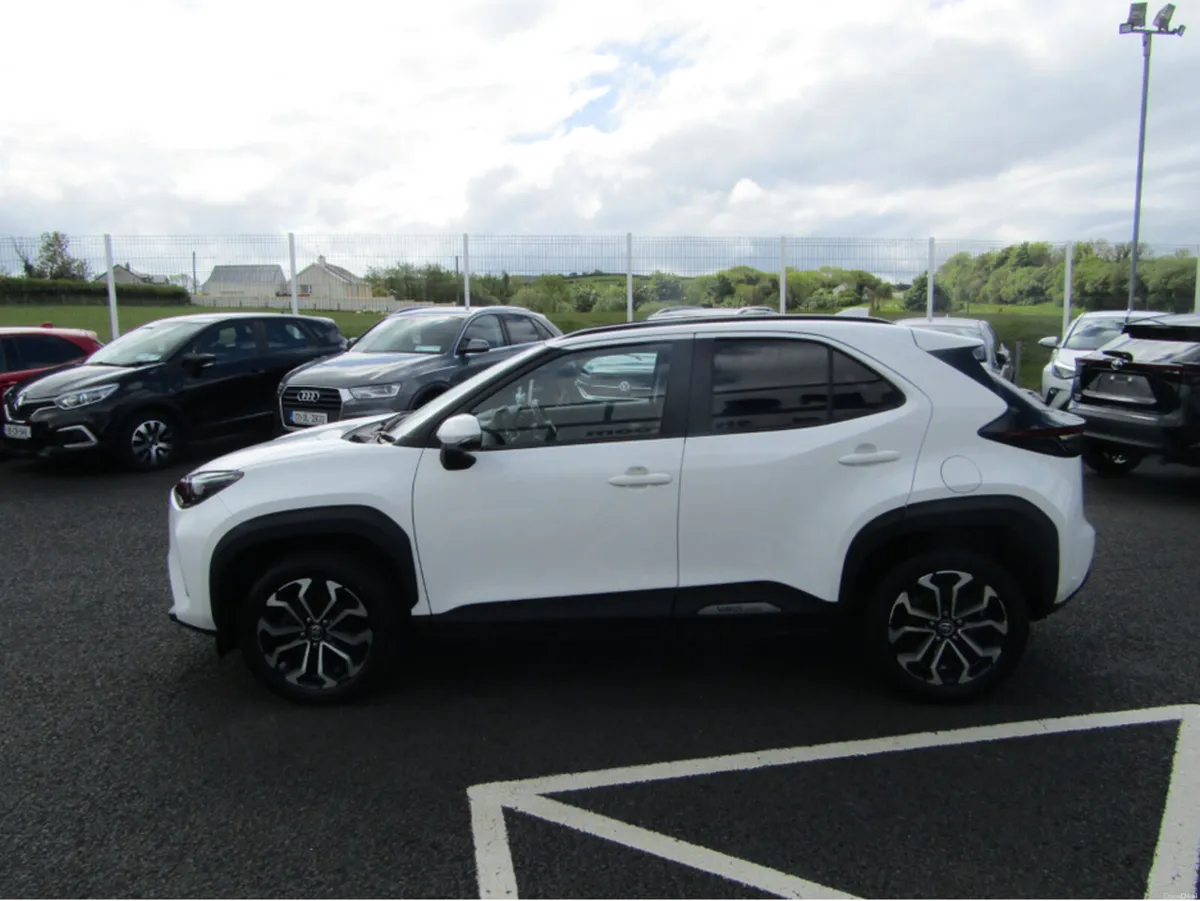 Toyota Yaris Cross DESIGN HEV AUTO HYBIRD - Image 6