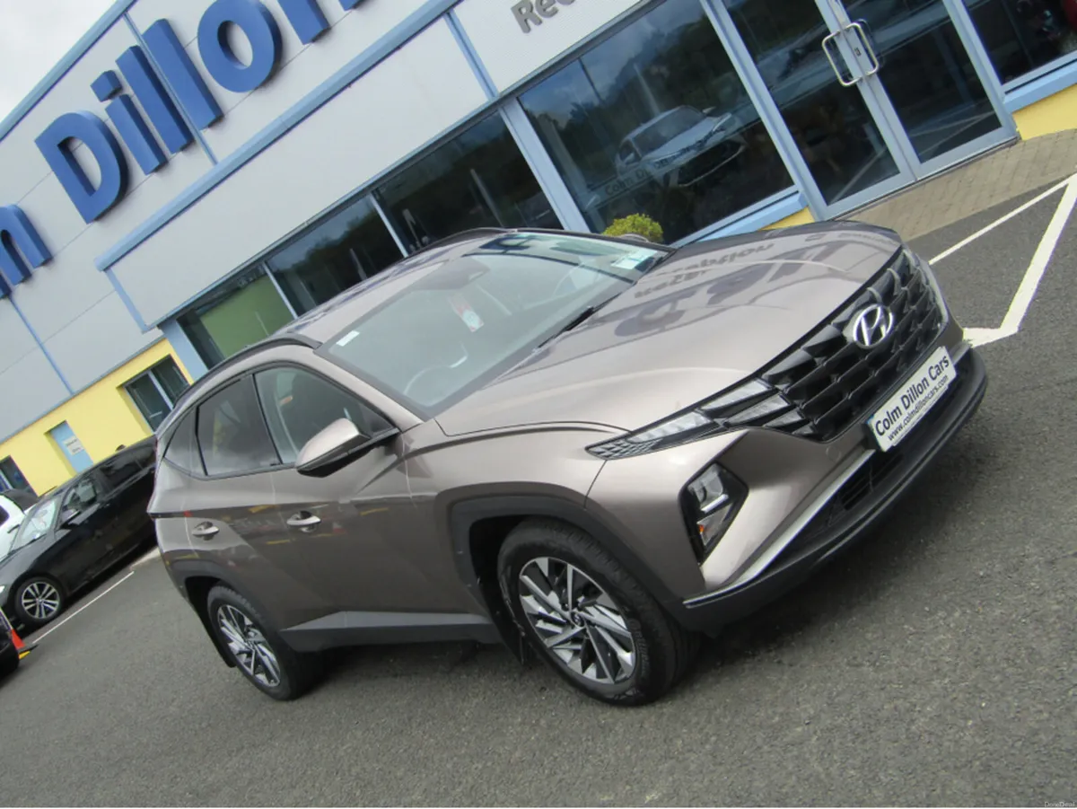 Hyundai Tucson EXECUTIVE 5DR - Image 2