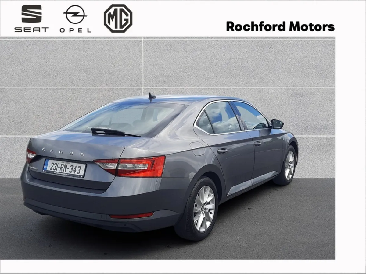 Skoda Superb AMBITION 2.0 TDI 150HP 5DR - Image 4