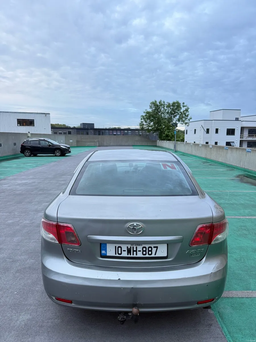 toyota avensis 2010  - Image 4