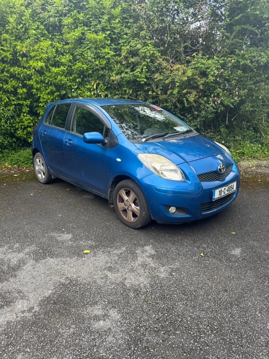 Toyota Yaris 2010 - Image 1