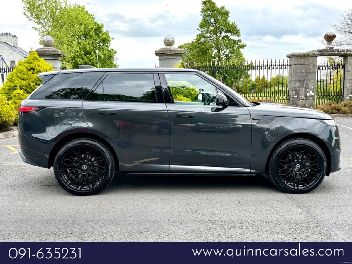 Land Rover Range Rover Sport P440e DYNAMIC SE AUTO - Image 2