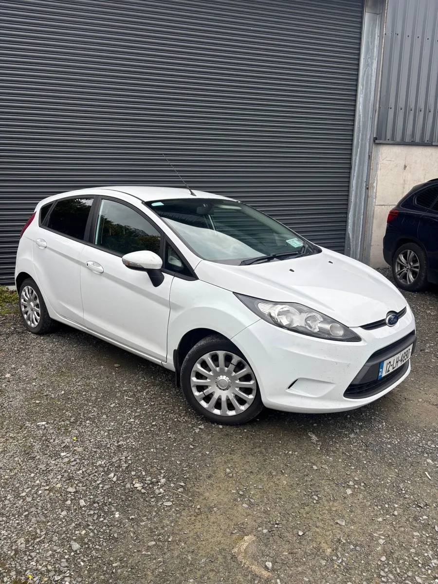 2012 ford fiesta - Image 2