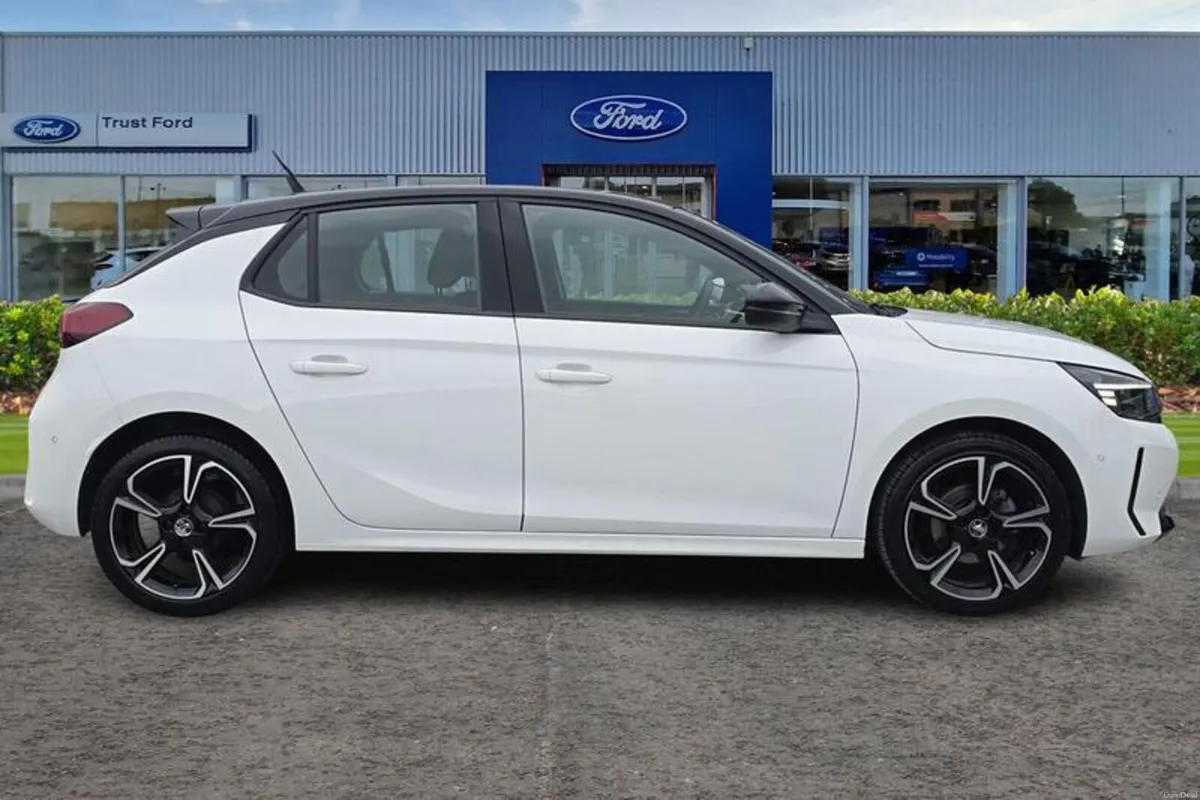 Vauxhall Corsa GS - Image 3