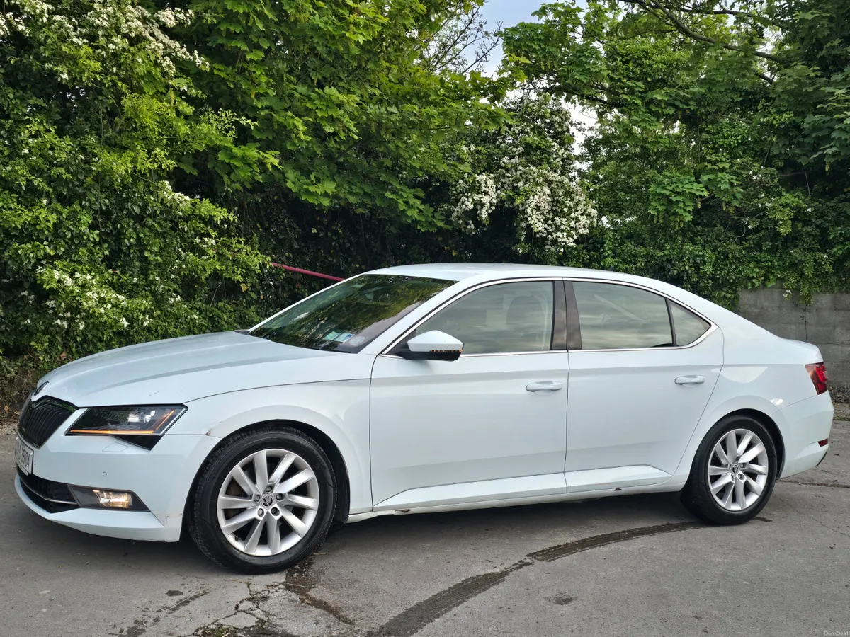 Skoda Superb 2017 tdi nct&tax cheap 👌 €5900 - Image 1