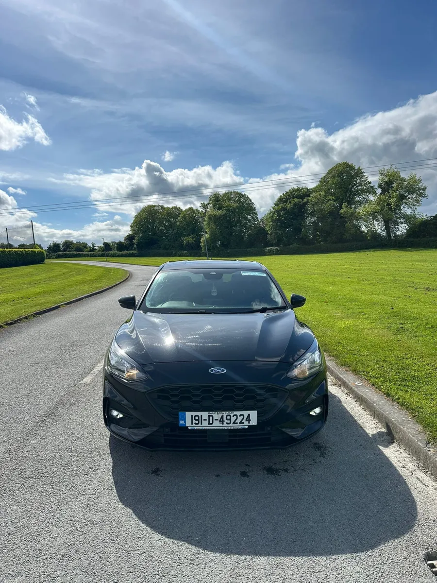 Ford Focus 2019 St-Line - Image 2