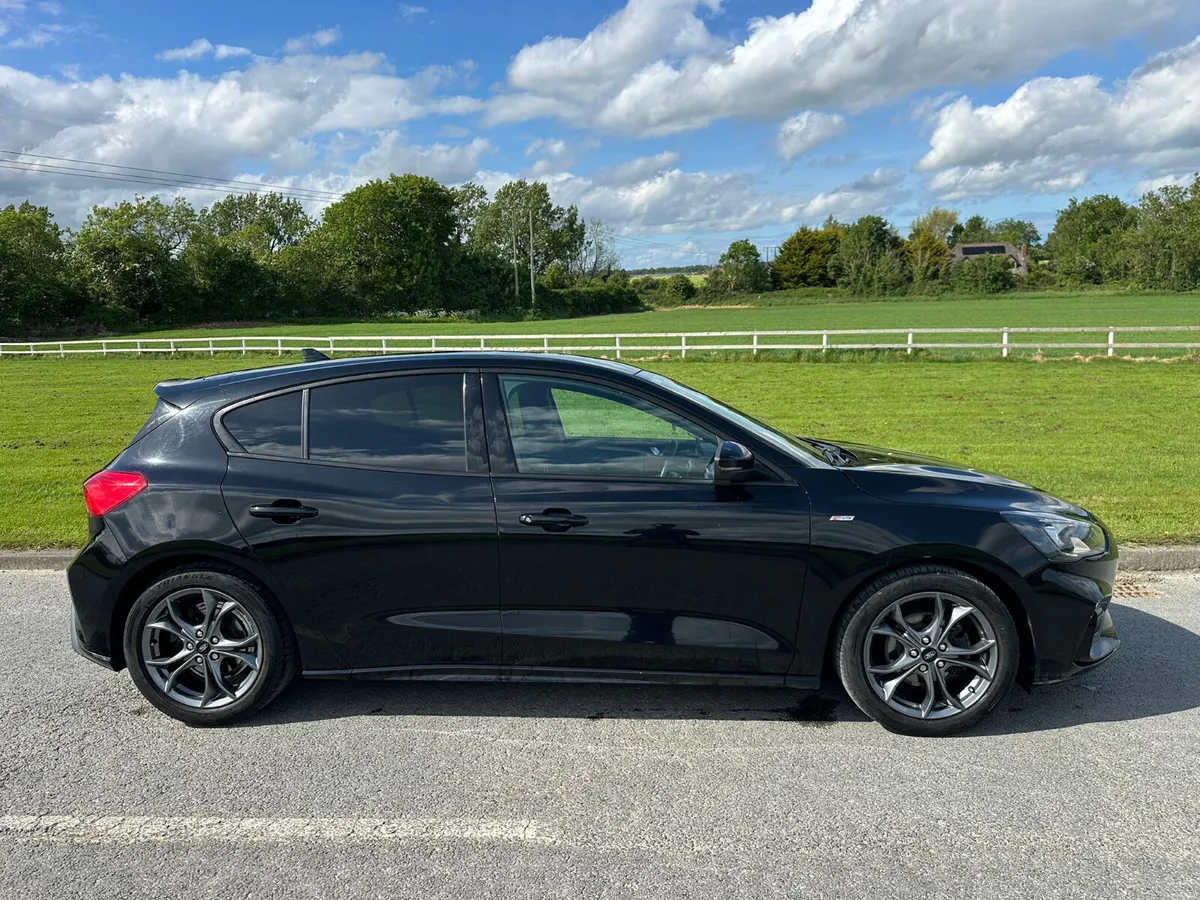 Ford Focus 2019 St-Line - Image 3