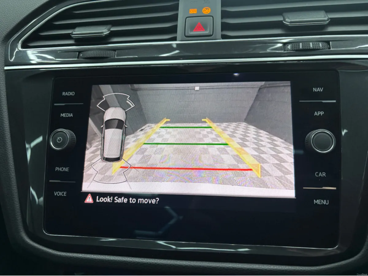 Volkswagen Tiguan ELEGANCE 2.0 TDI MANUAL 6SPEED F - Image 5