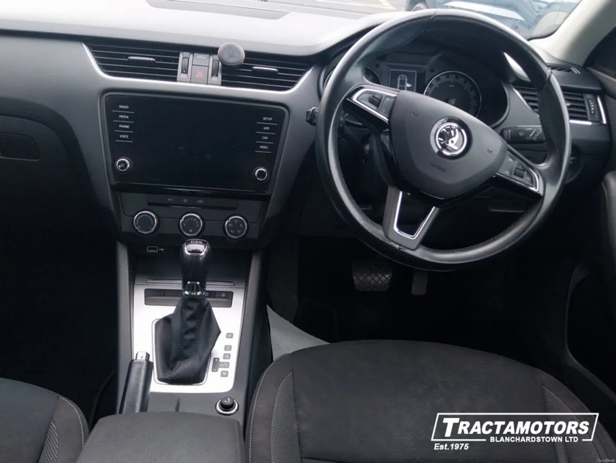 Skoda Octavia AMBITION 1.6 TDI 115HP DSG AUTO - Image 2