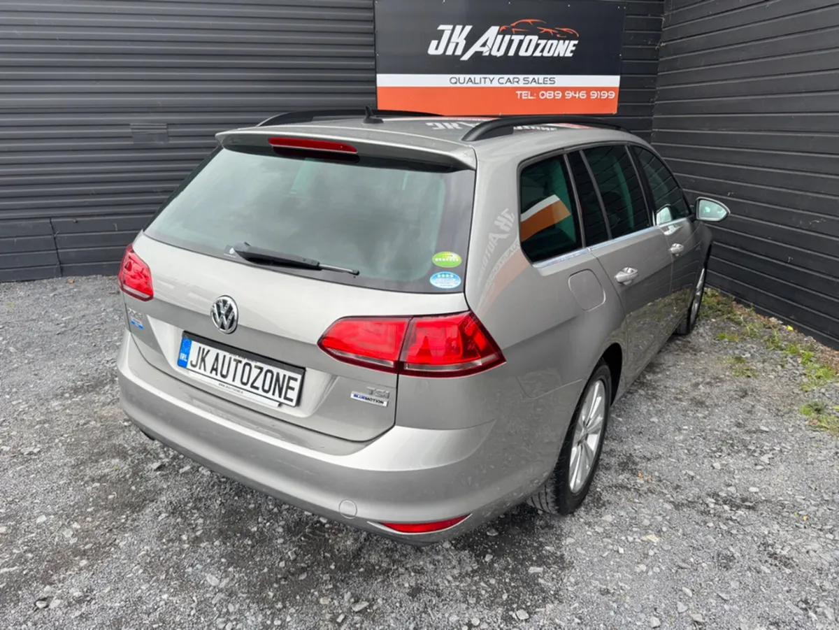 Volkswagen Golf 1.2 TSI BLUEMOTION AUTO - Image 4