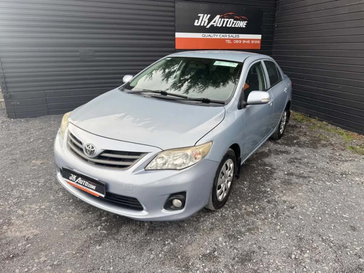Toyota Corolla 1.4 D-4D TERRA MC 4DR - Image 3