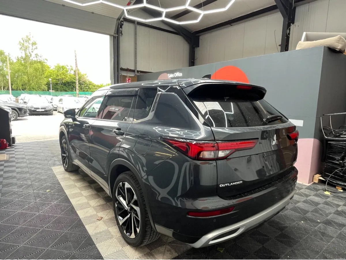 Mitsubishi Outlander 2024 MITSUBISHI OUTLANDER P 2 - Image 4
