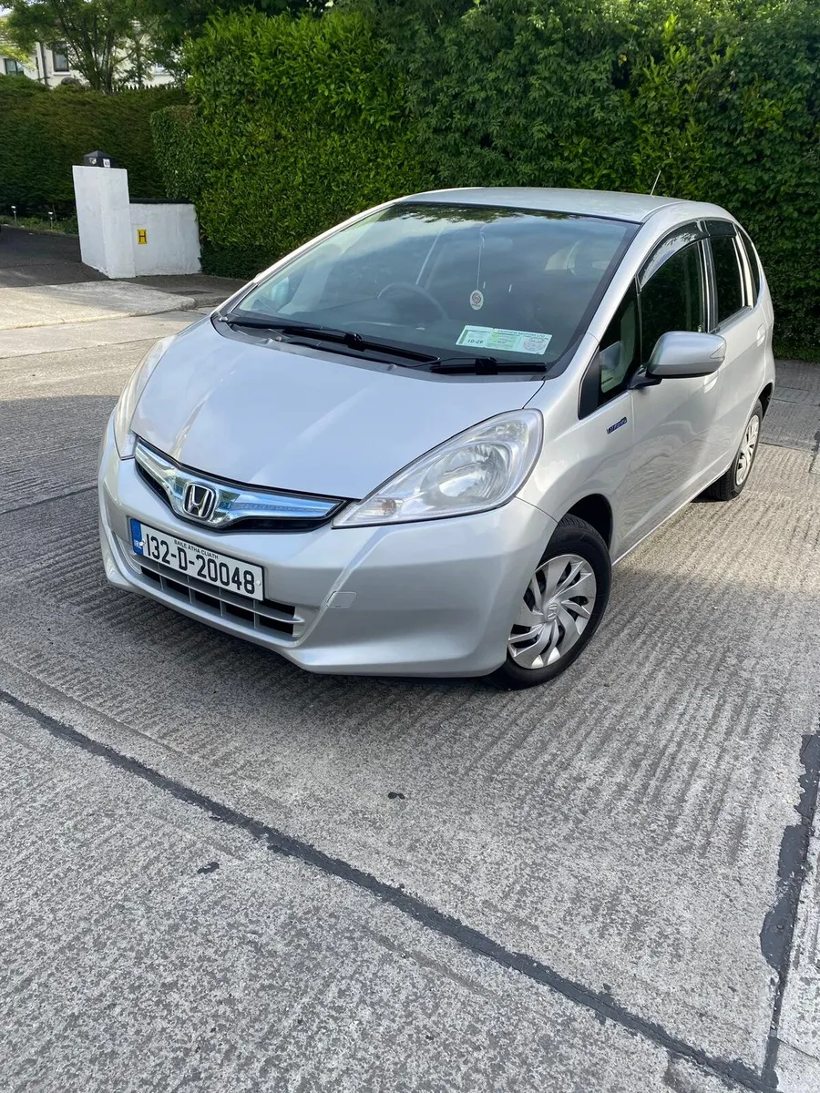 Honda Fit, 1.3 Petrol Hybrid Automatic, 132 - Image 1
