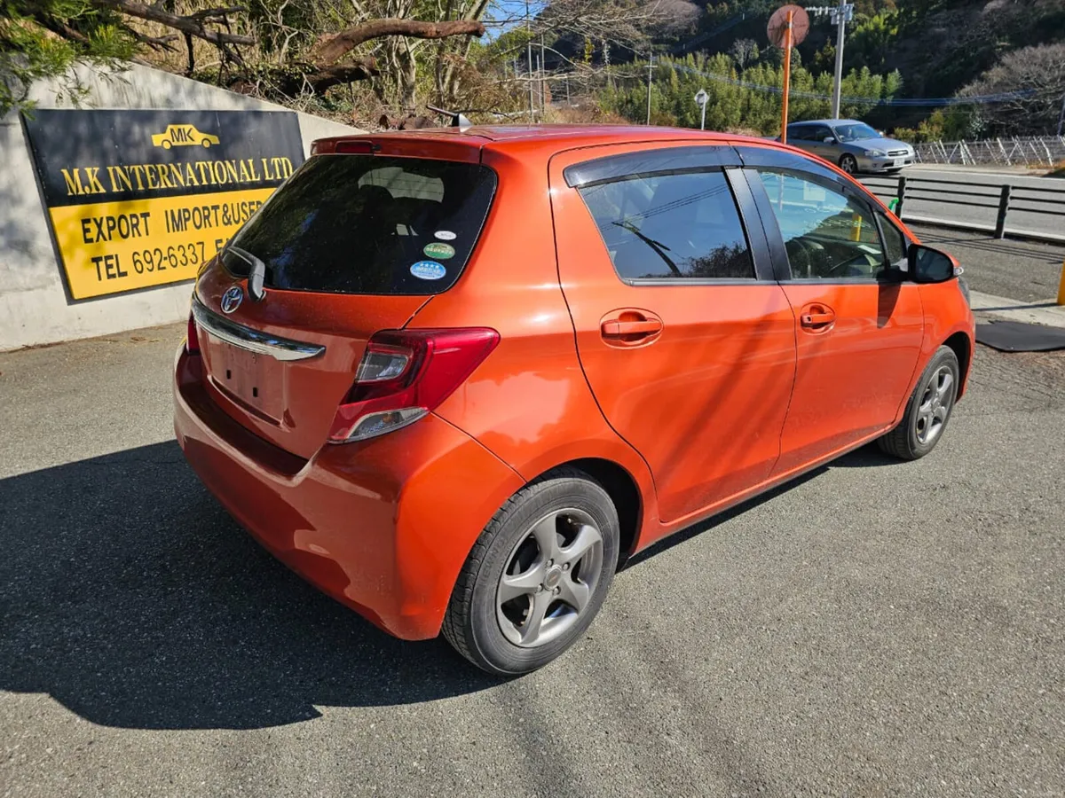2016 Toyota Yaris Vitz 1.0 Litre Automatic - Image 4