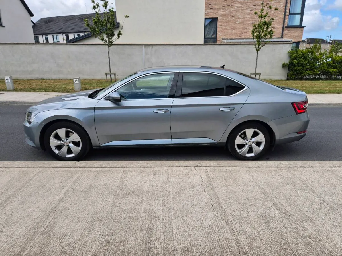 2017 skoda superb 2.0 diesel €8900 - Image 2