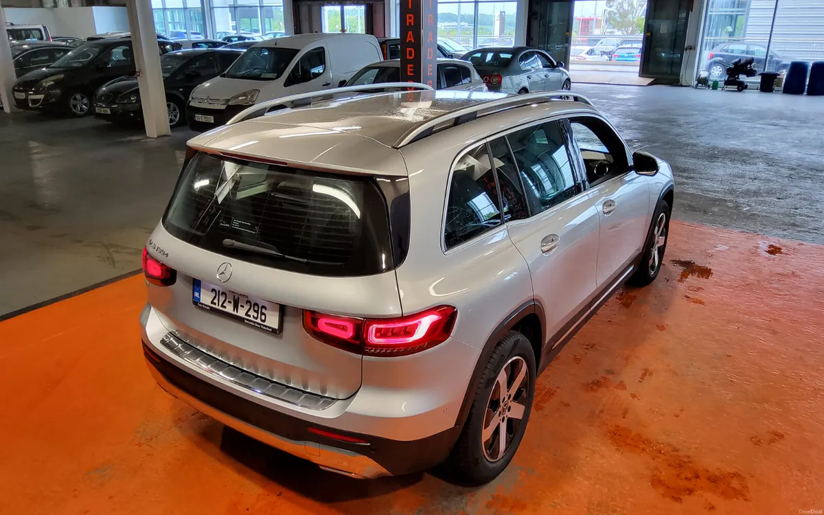 Mercedes-Benz GLB 2021 - Image 3