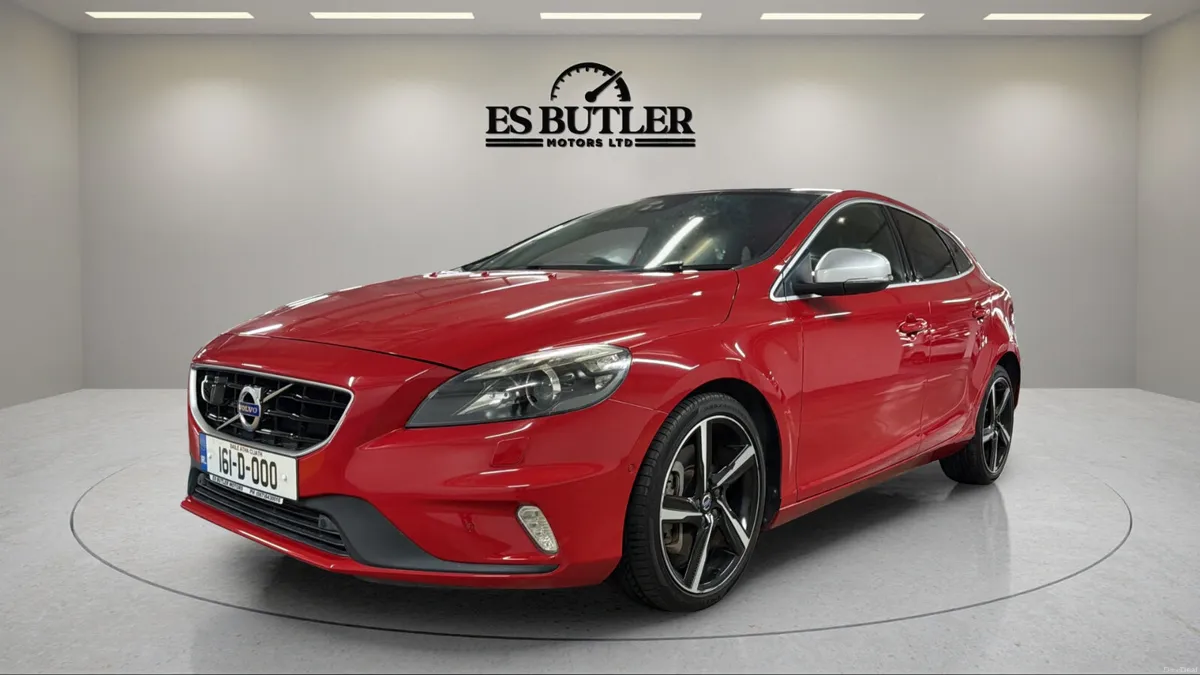 2016 Volvo V40 2.0L DIESEL AUTO R DESIGN LOW KMS - Image 1