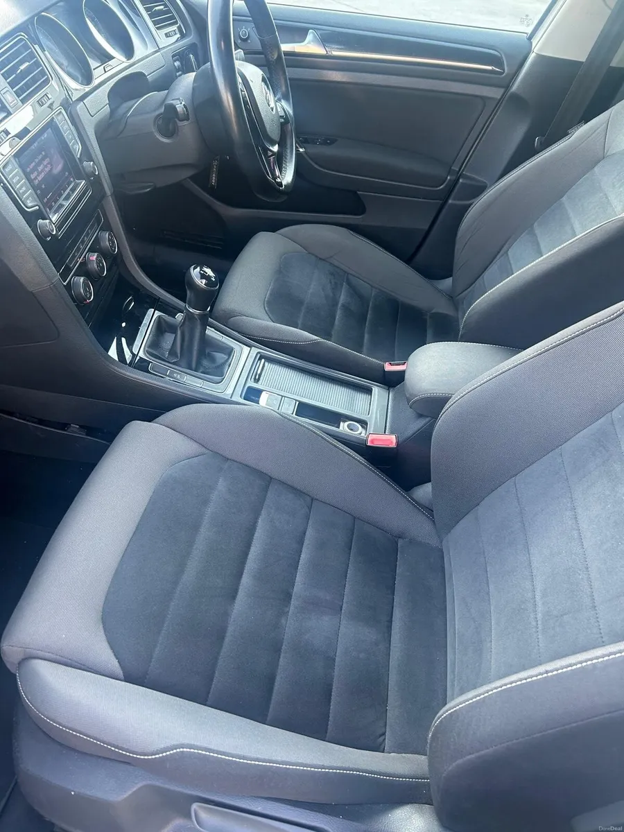 Car - Image 4