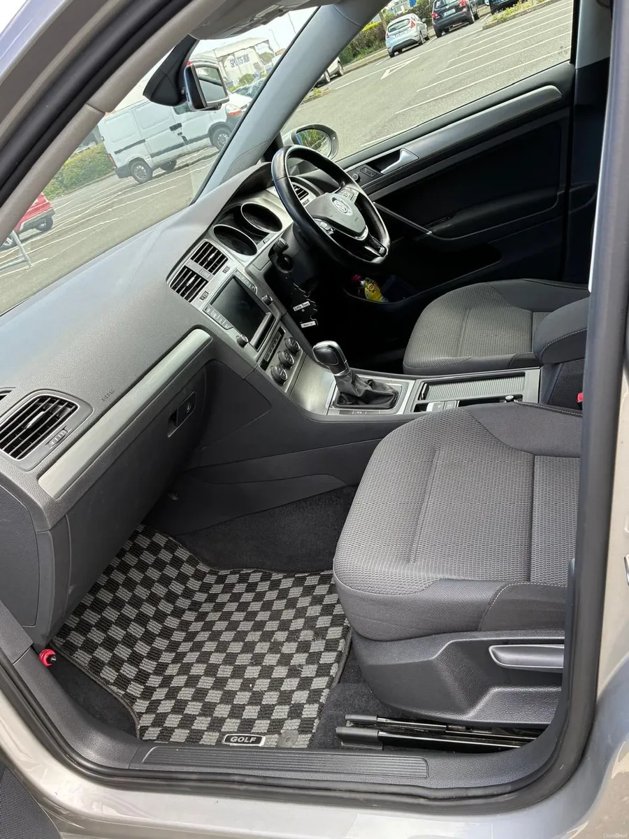 Volkswagen Golf 1.2 Petrol Auto Comfortline - Image 3