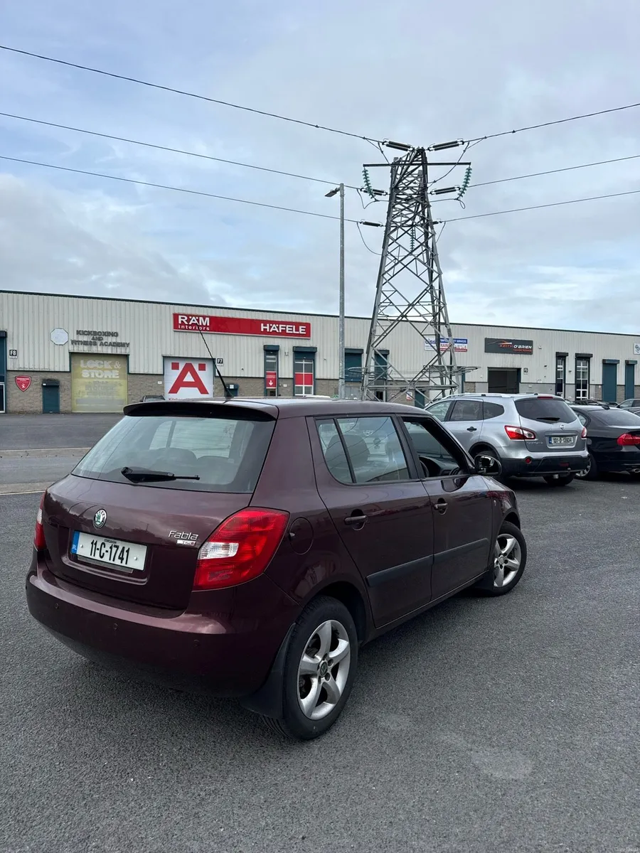 Skoda Fabia Automatic Dsg - Image 4