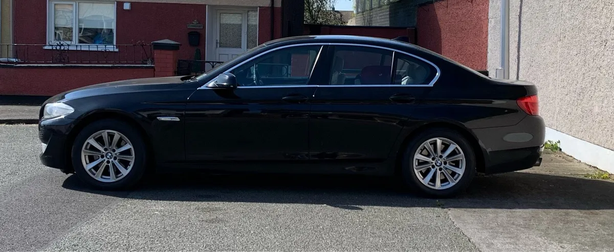 BMW SERIES 5 - Image 4