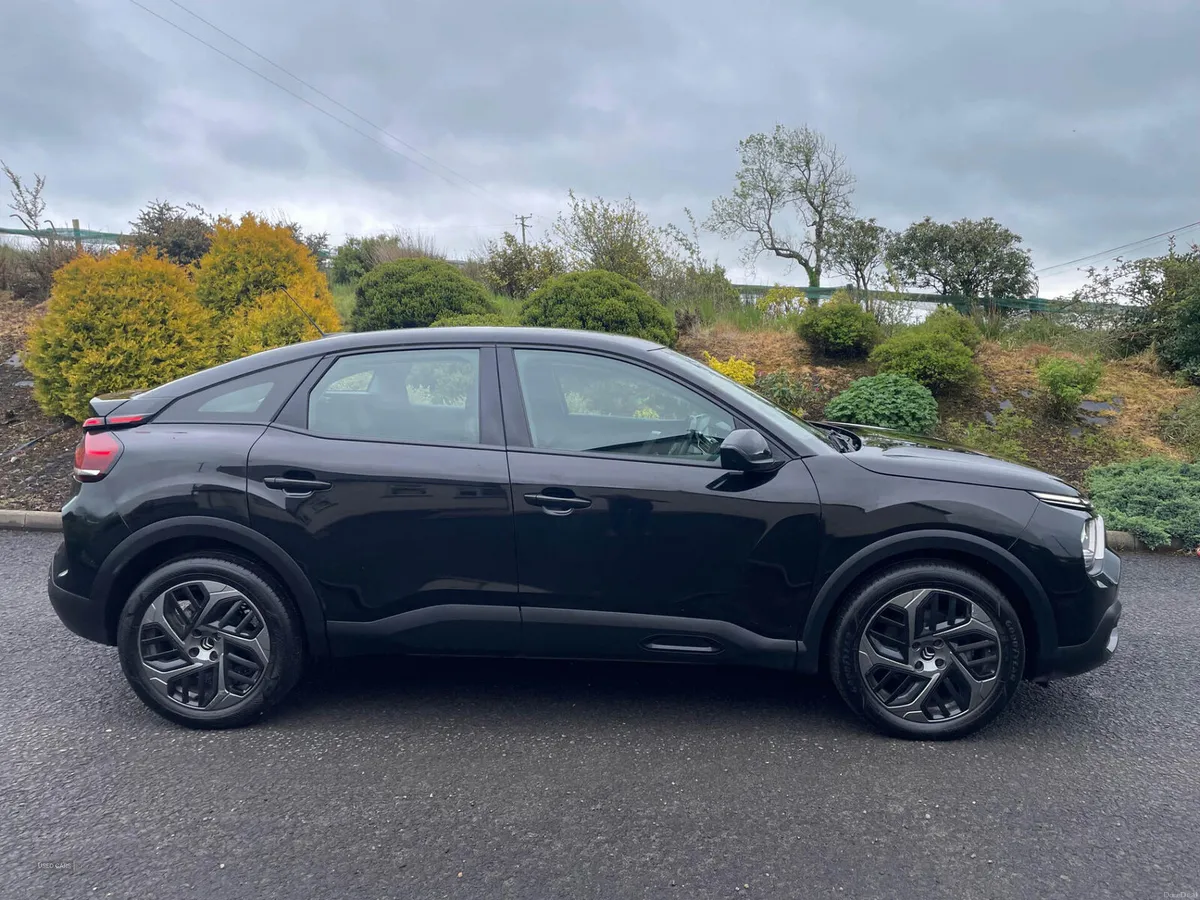 Citroen C4 DIESEL HATCHBACK - Image 3