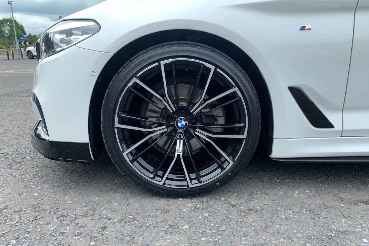 BMW 5-Series 2.0 520d 190PS M Sport Saloon Diesel - Image 6