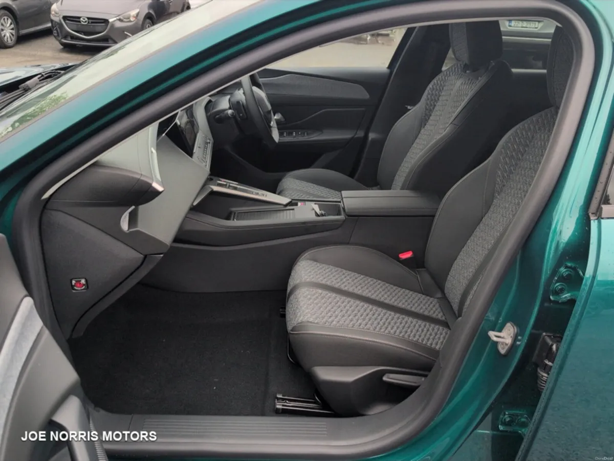 Peugeot 308 Allure 1.5 Blue HDi Automatic - Image 3