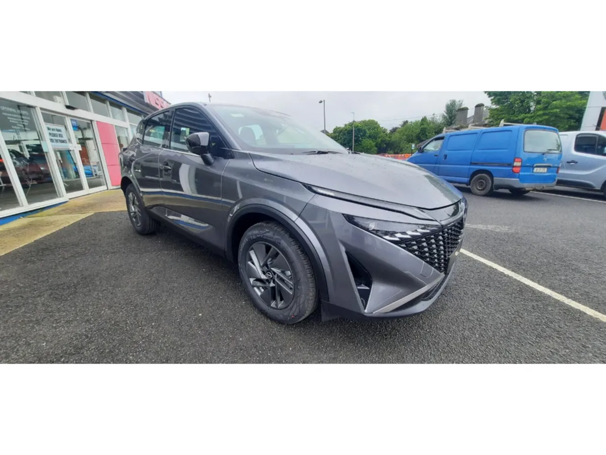 Nissan Qashqai 1.3 HYB SV - Image 2