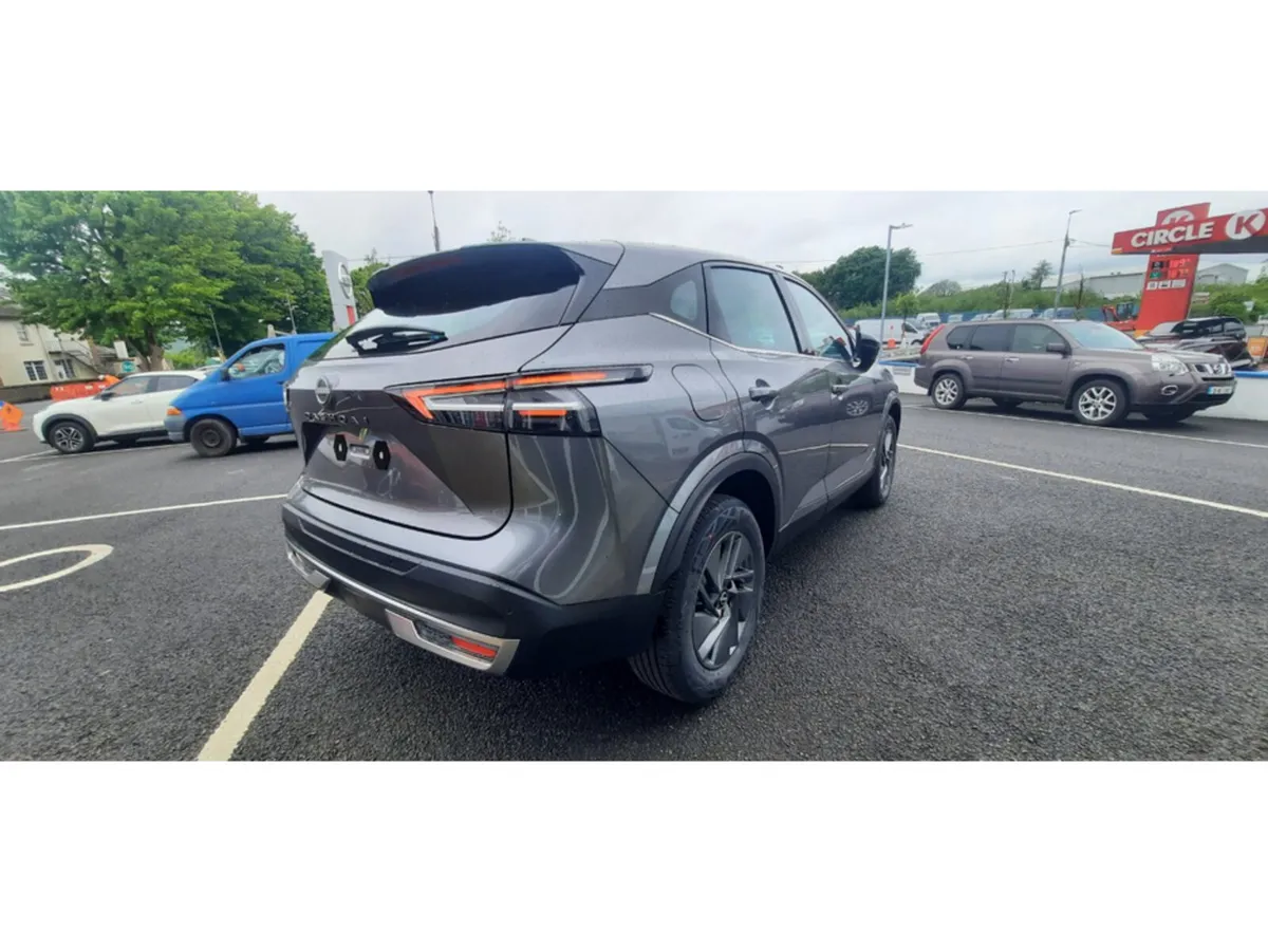 Nissan Qashqai 1.3 HYB SV - Image 6