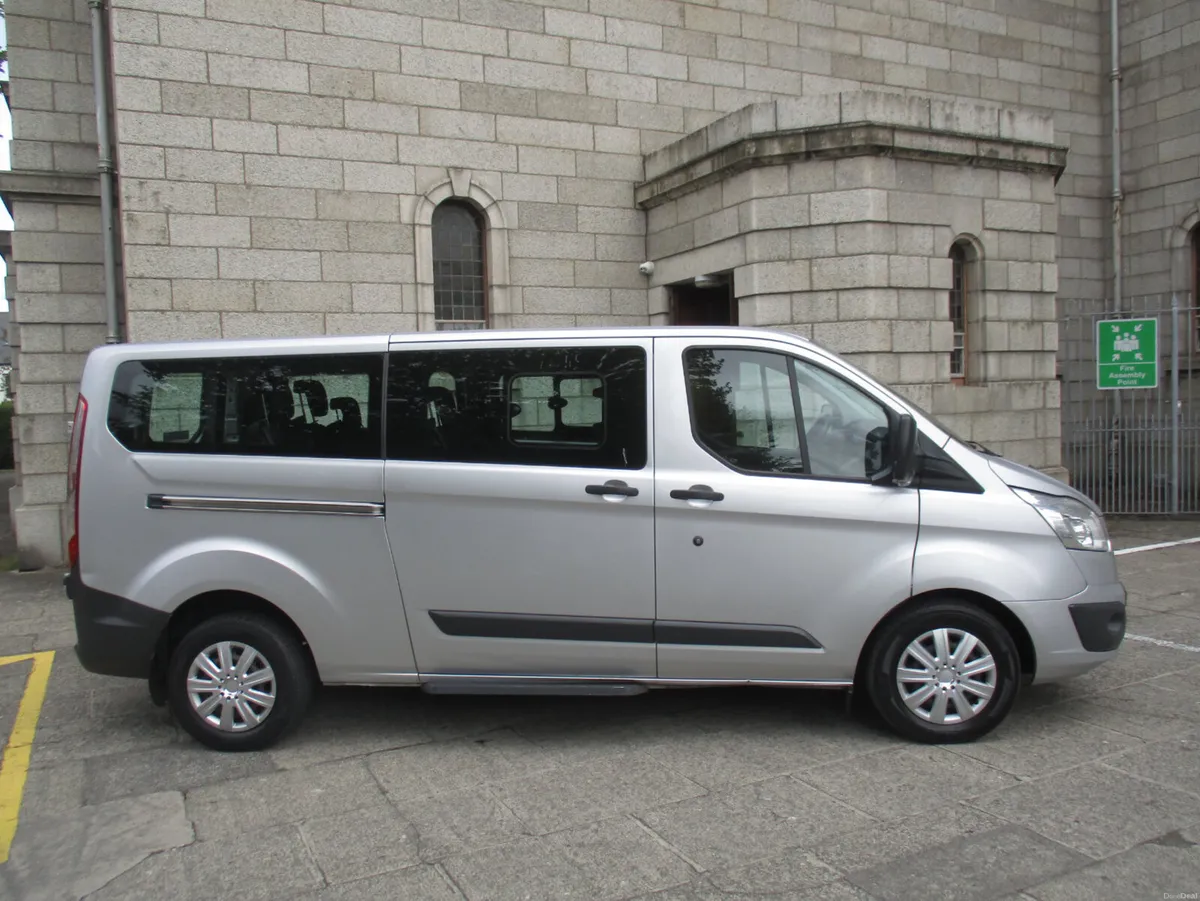 2018 FORD TRANSIT 2.0 TDCI AUTO 9 SEATER - Image 2