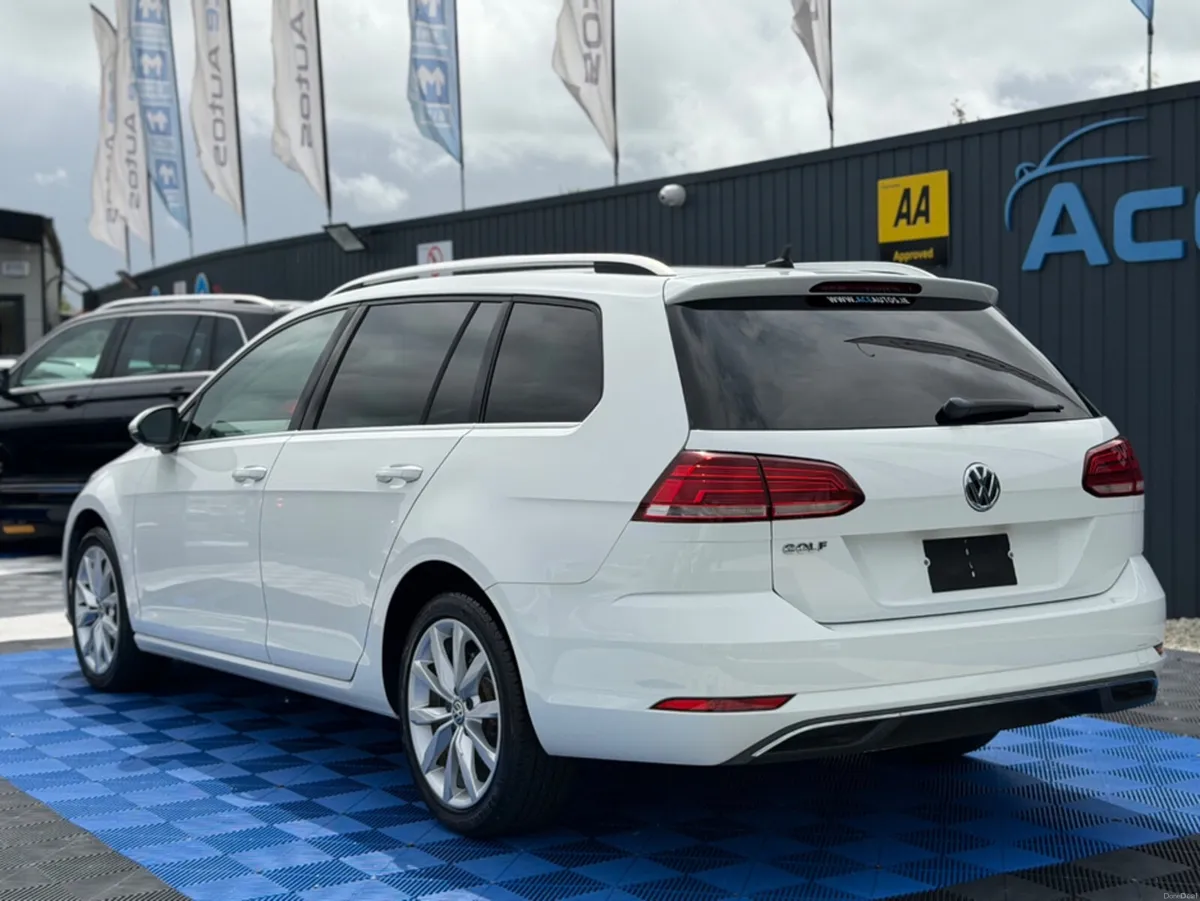 Volkswagen Golf COMFORT - 1.2 PETROL - AUTO - 12M - Image 5