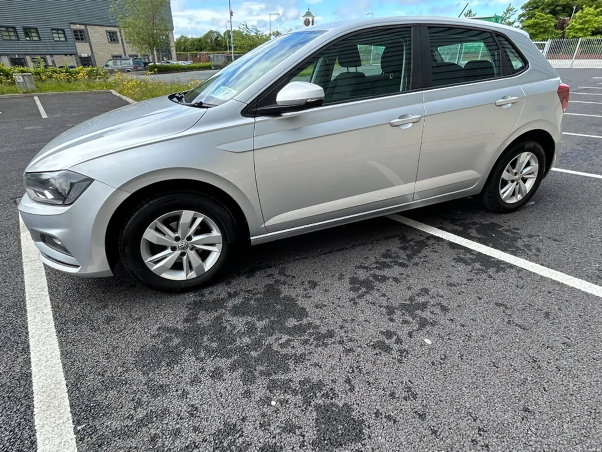 Volkswagen Polo TRENDLINE 1.0 MANUAL 5SPEED 65HP 5 - Image 4