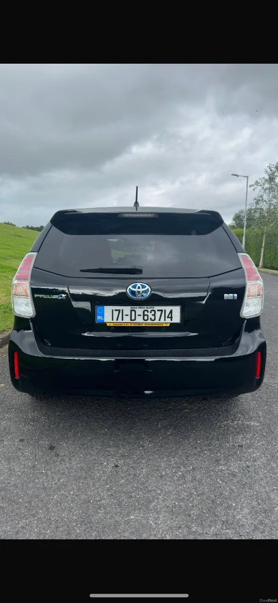 Toyota Prius 2017 - Image 4