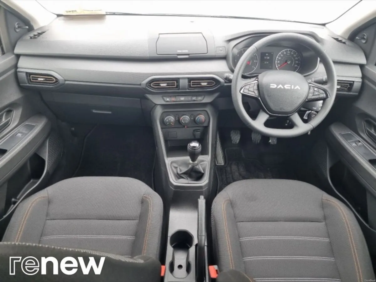 Dacia Sandero Stepway TCe 90 STEPWAY Essential - Image 2