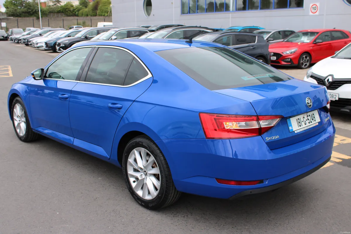 Skoda Superb 2018 - Image 3