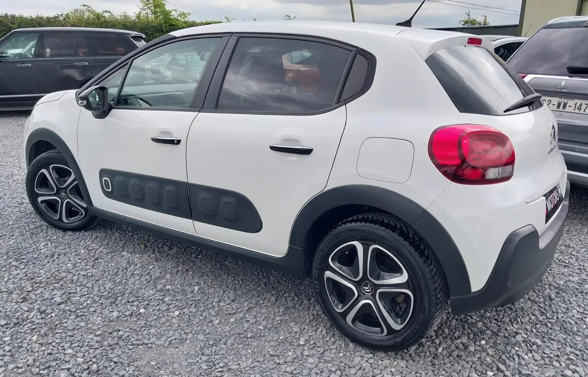 🔵 Citroen C3 1.2 Pure Tech Automatic - Image 3