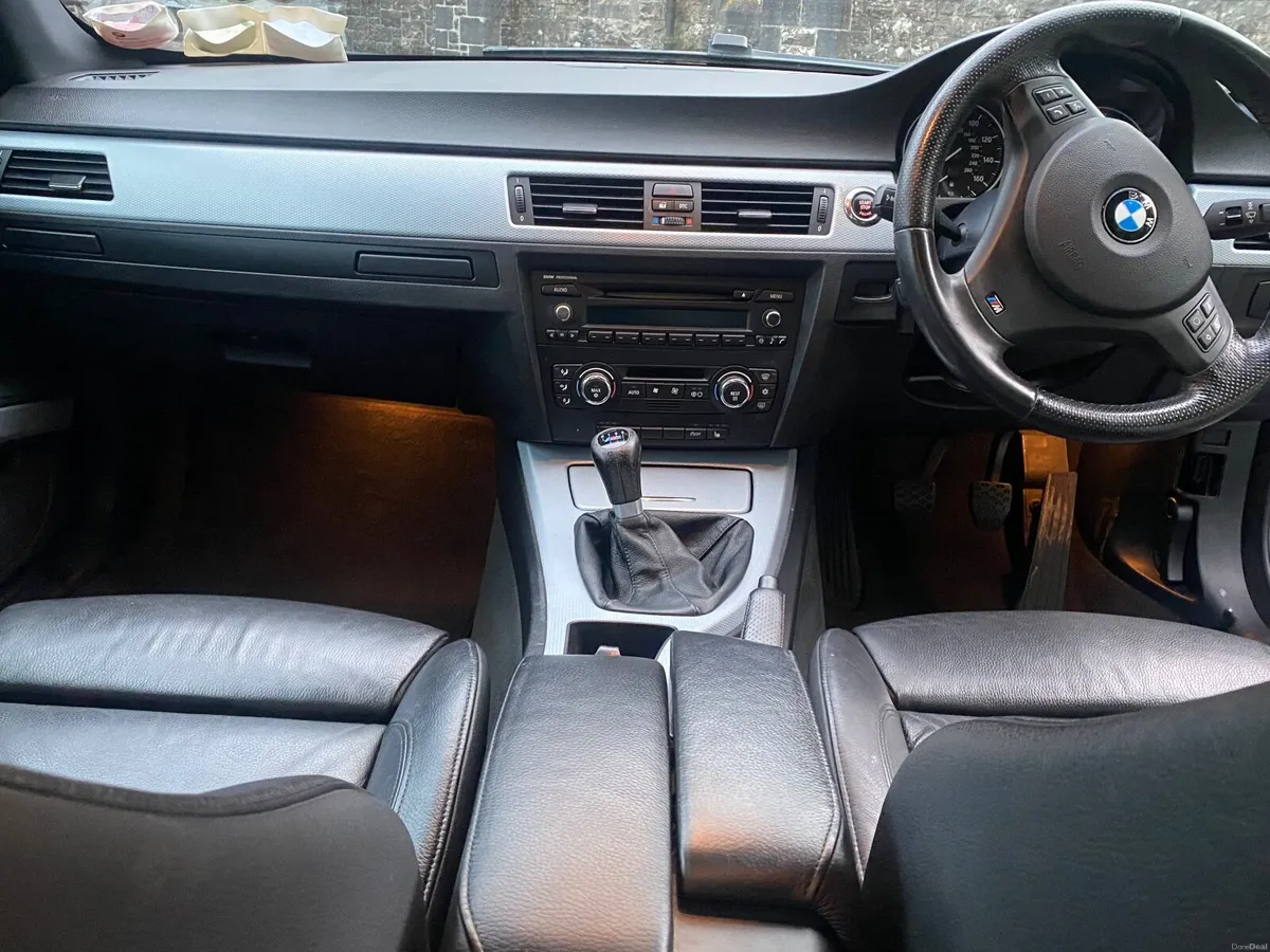 BMW 3-Series 2008 - Image 4