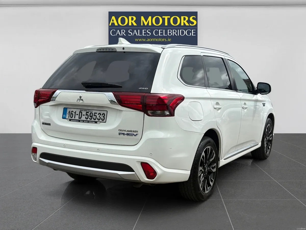 Mitsubishi Outlander 2016 PHEV - Image 5
