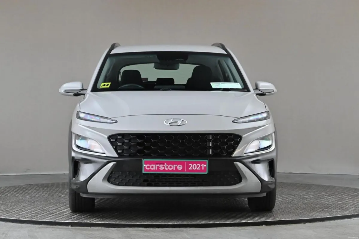Hyundai KONA 1.0 KAUAI COMFORT 6SPD **LOW KMS** - Image 2
