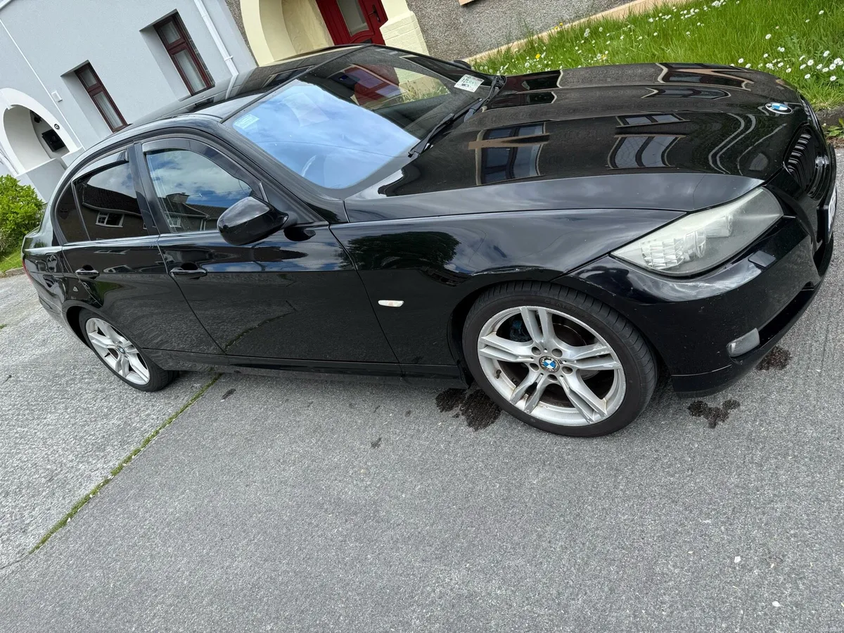 BMW 320d - Image 2
